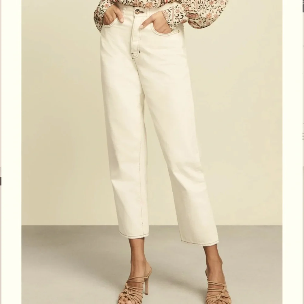 VERONICA BEARD Blake Straight Leg Jean in Ecru Contrast Stitching Size 29 - Picture 2 of 11